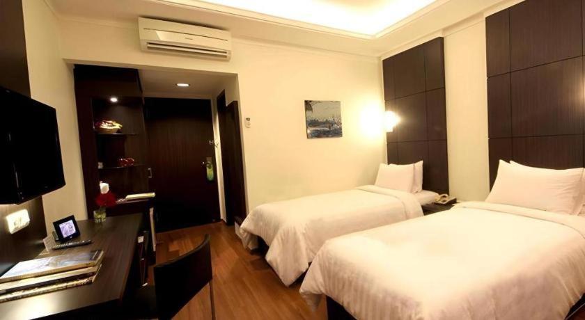 Bentani Hotel & Residence Cirebon Exterior foto